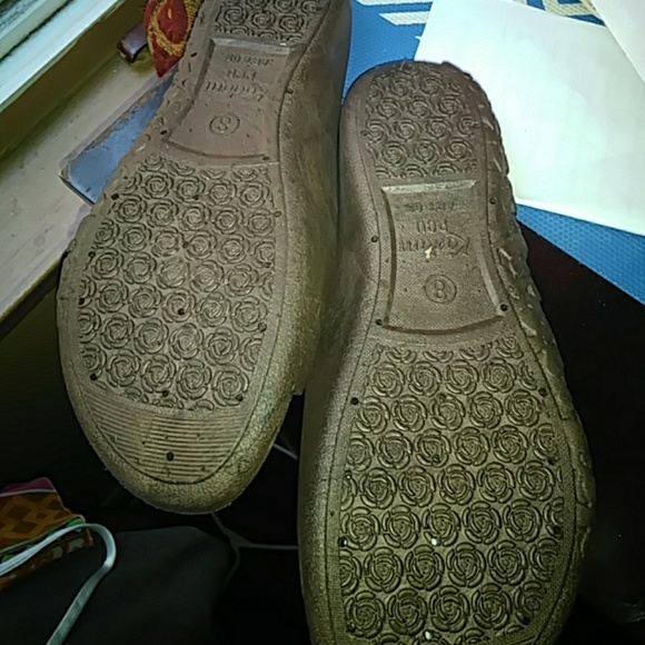 Sandals - Picture 2 of 4